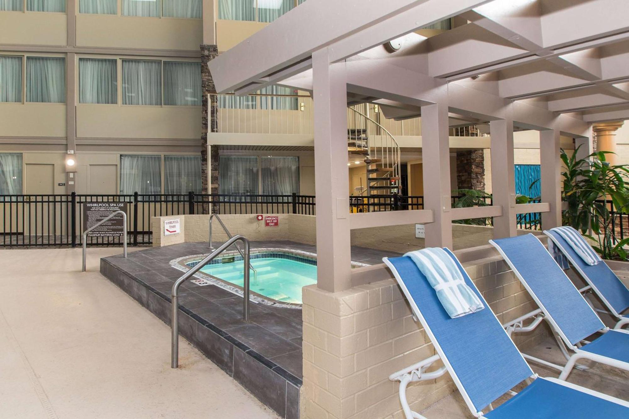 Wyndham Garden Westlake Buitenkant foto